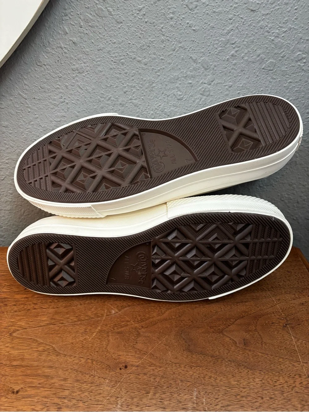 Chuck Taylor All Star Lift PlatformGolden Hits Women 9